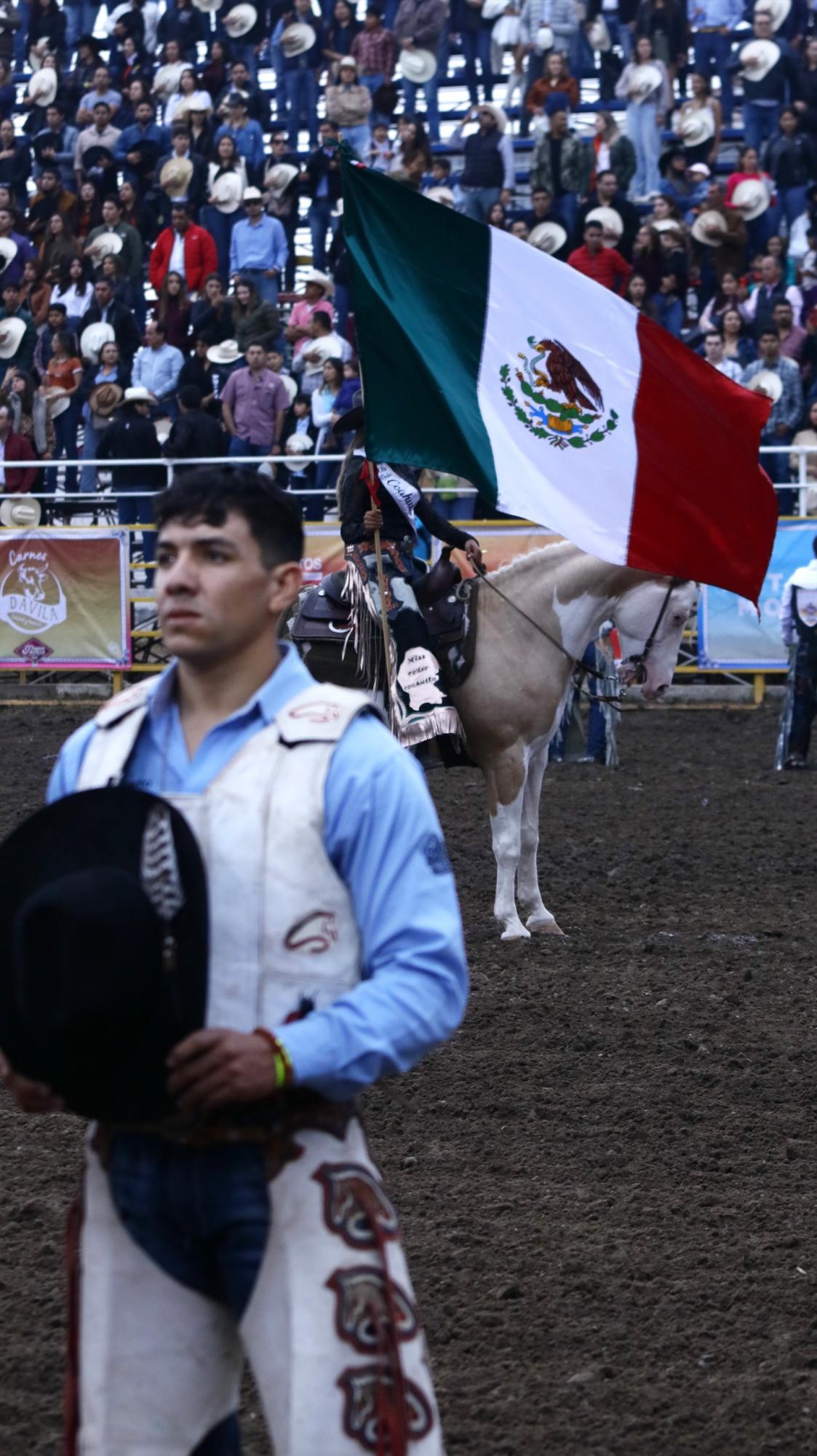 $!Rodeo Saltillo 2024: ¡Llueven estrellas en la Arena 8 Segundos!