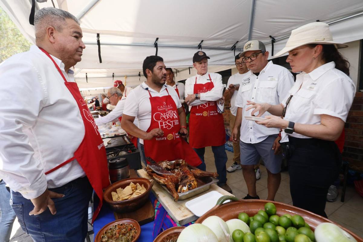 $!Importantes chefs de la región, se dieron cita al evento para formar parte del jurado de primera clase que designaría al eventual ganador.