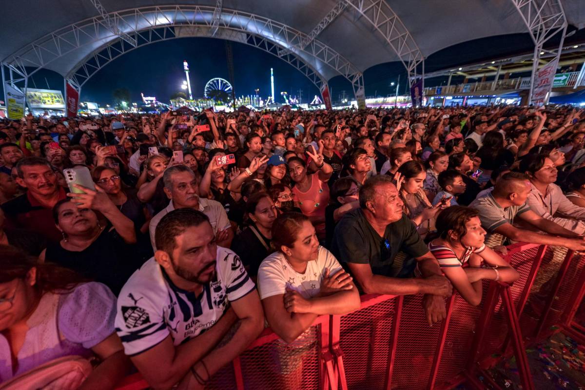 $!El sonido del acero conquistó al público de Saltillo.