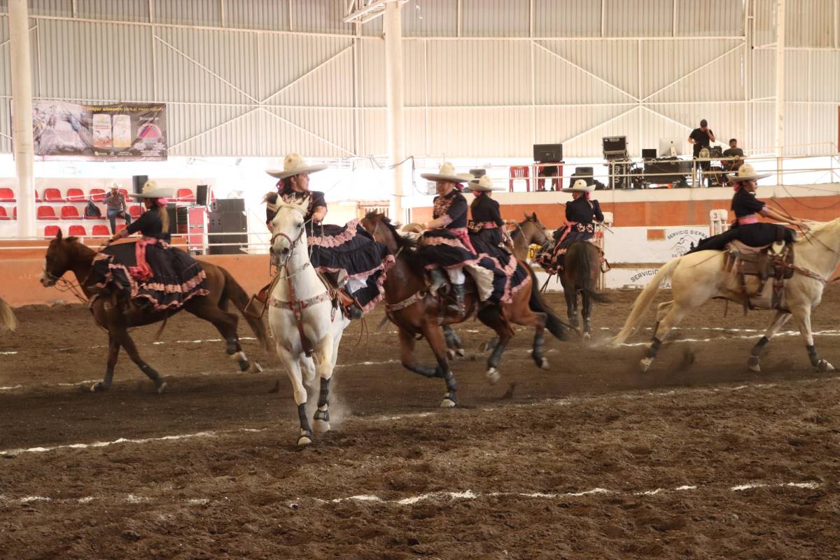 $!Reñida final le da el triunfo a Huajuco Santa Elena en el XI Campeonato Nacional de la Manzana