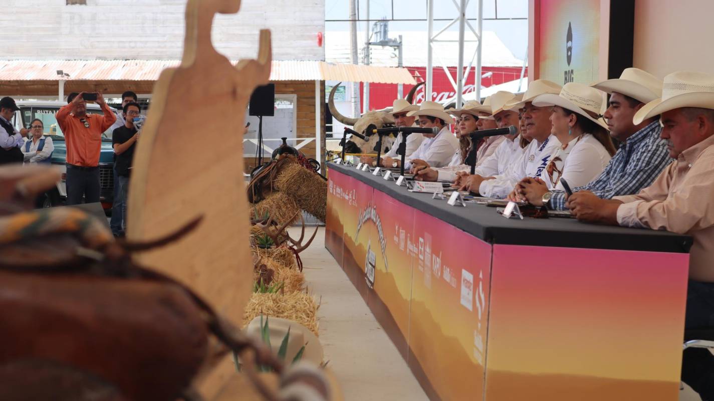 $!Jesús María Ramón, presidente del comité del rodeo expuso las actividades que habrá en el Rodeo Saltillo Expogan &amp; Fest 2024.