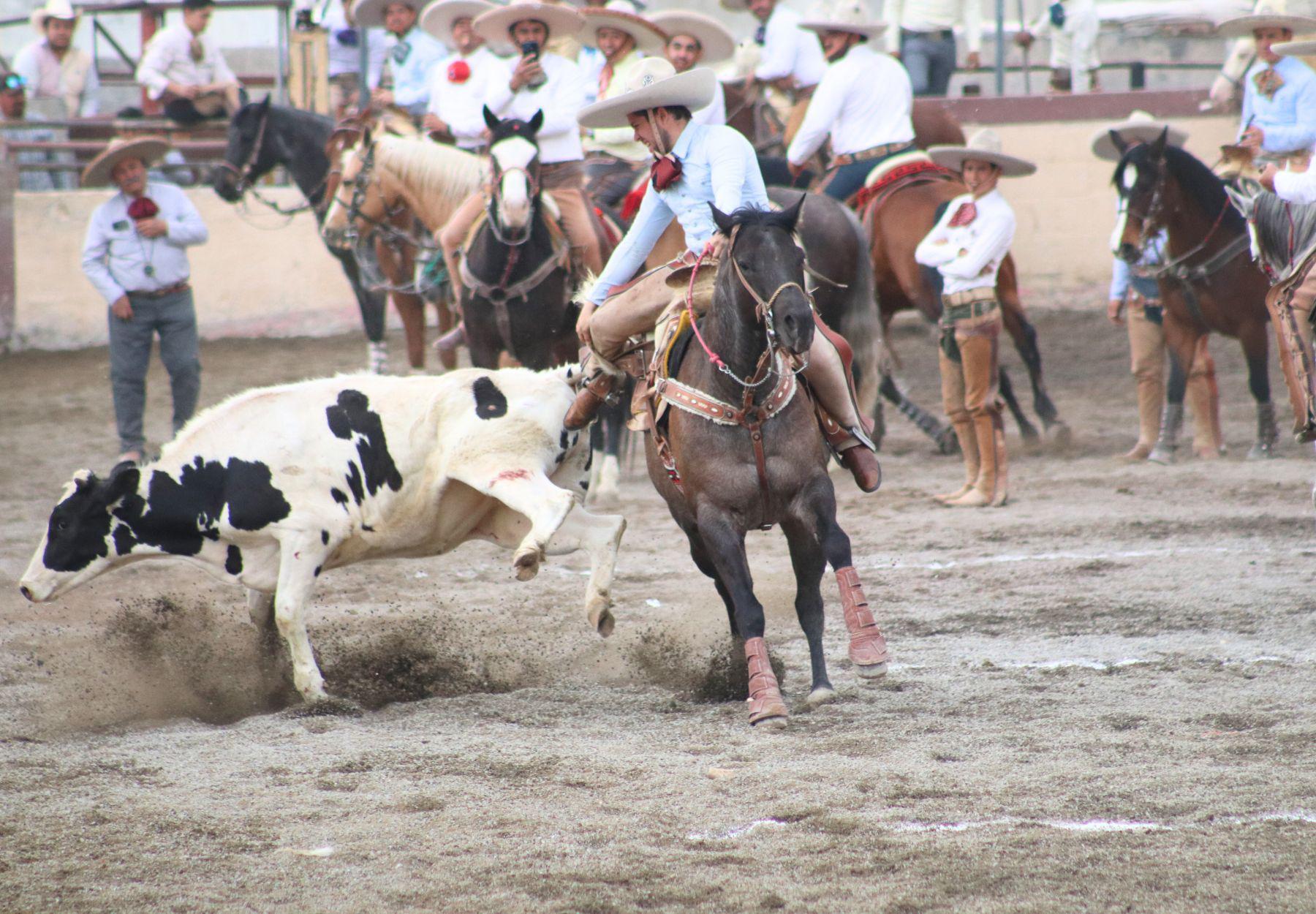 $!Un espectáculo de pasión y habilidad: la Primera Fase del Octavo Circuito Charro Coahuilense en el Lienzo Charro San Isidro de Las Palomas.