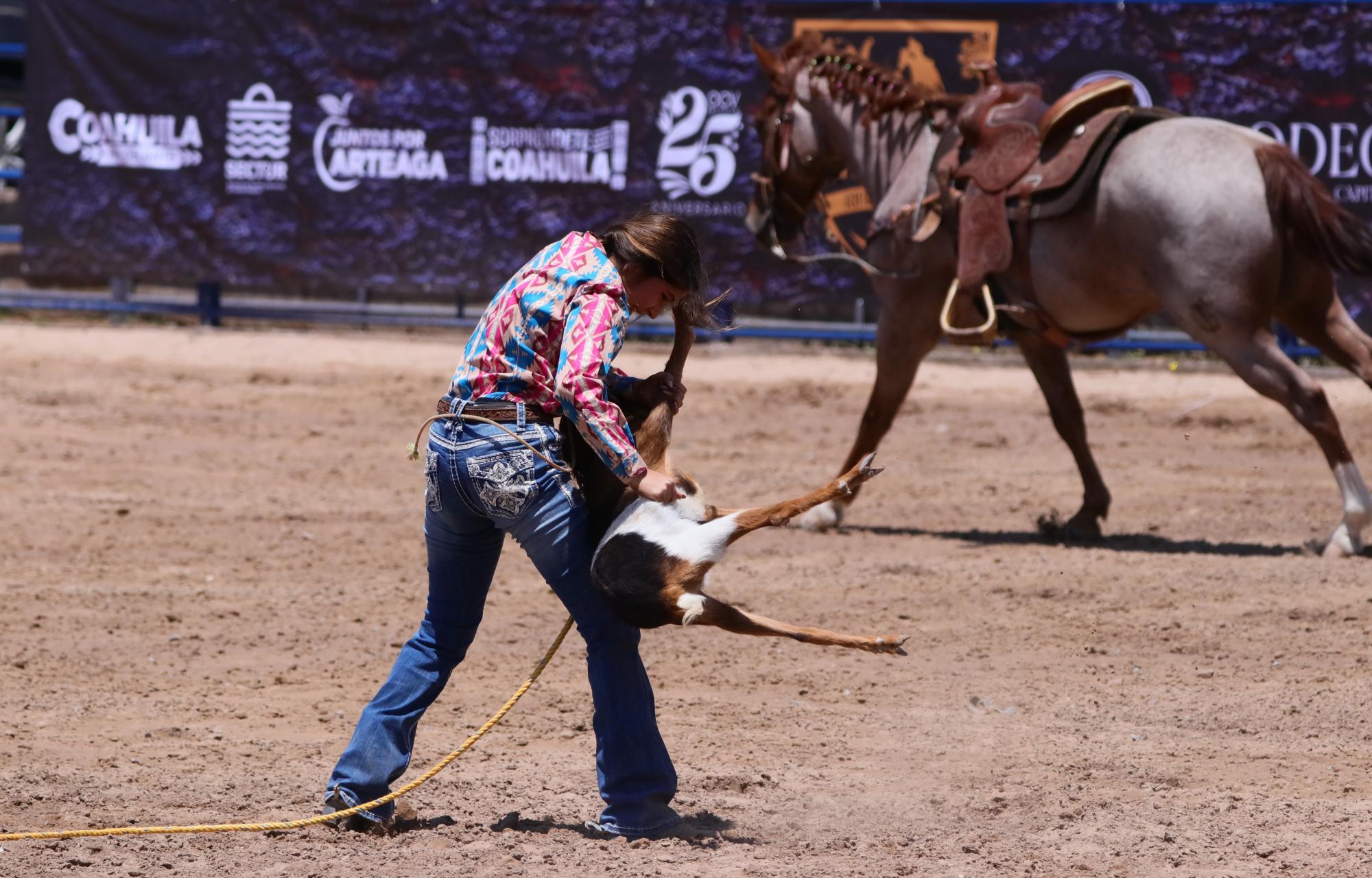 $!Vaqueras toman el protagonismo en Rodeo Artega Ribeye Fest 2024