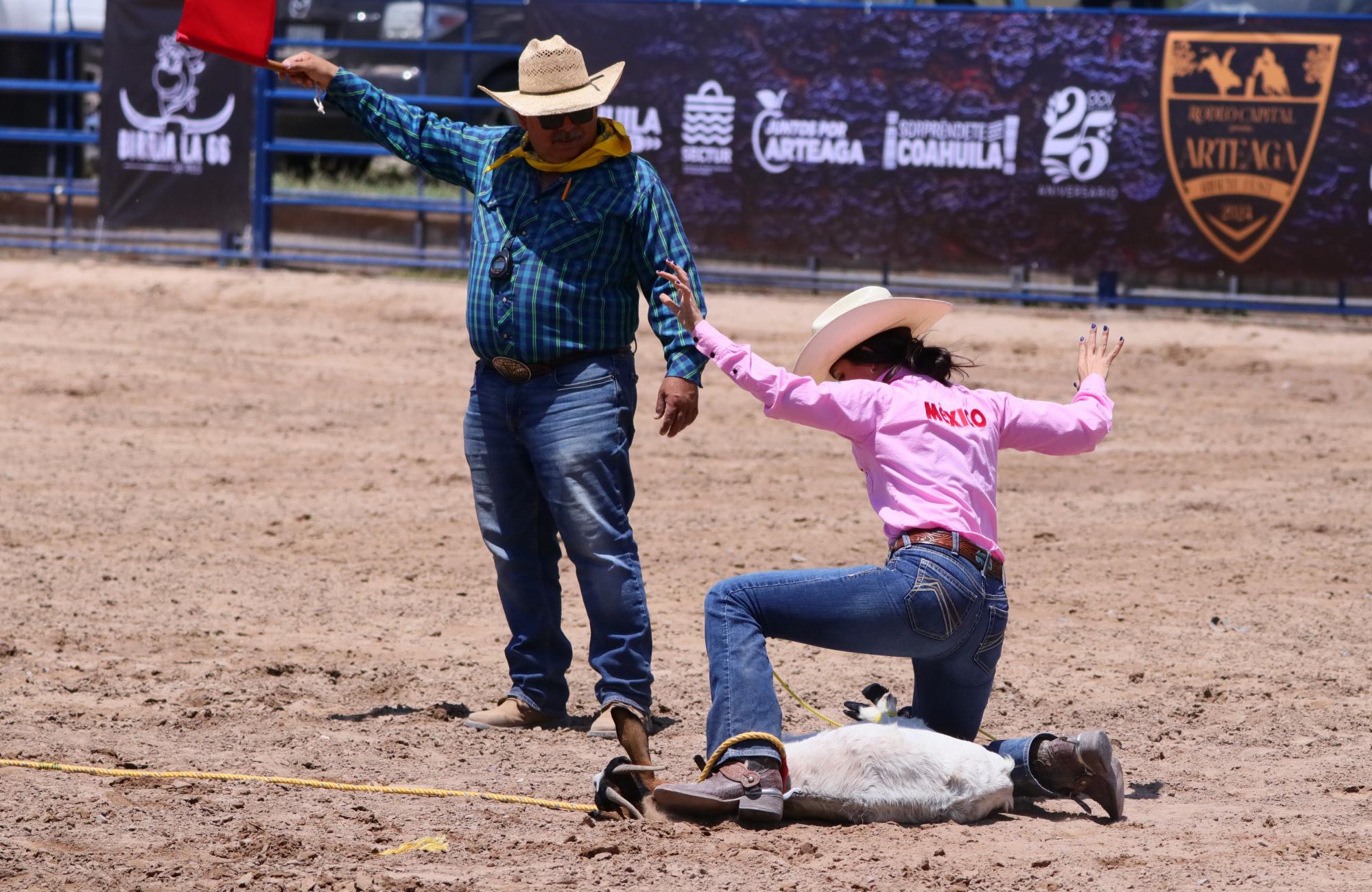 $!Vaqueras toman el protagonismo en Rodeo Artega Ribeye Fest 2024