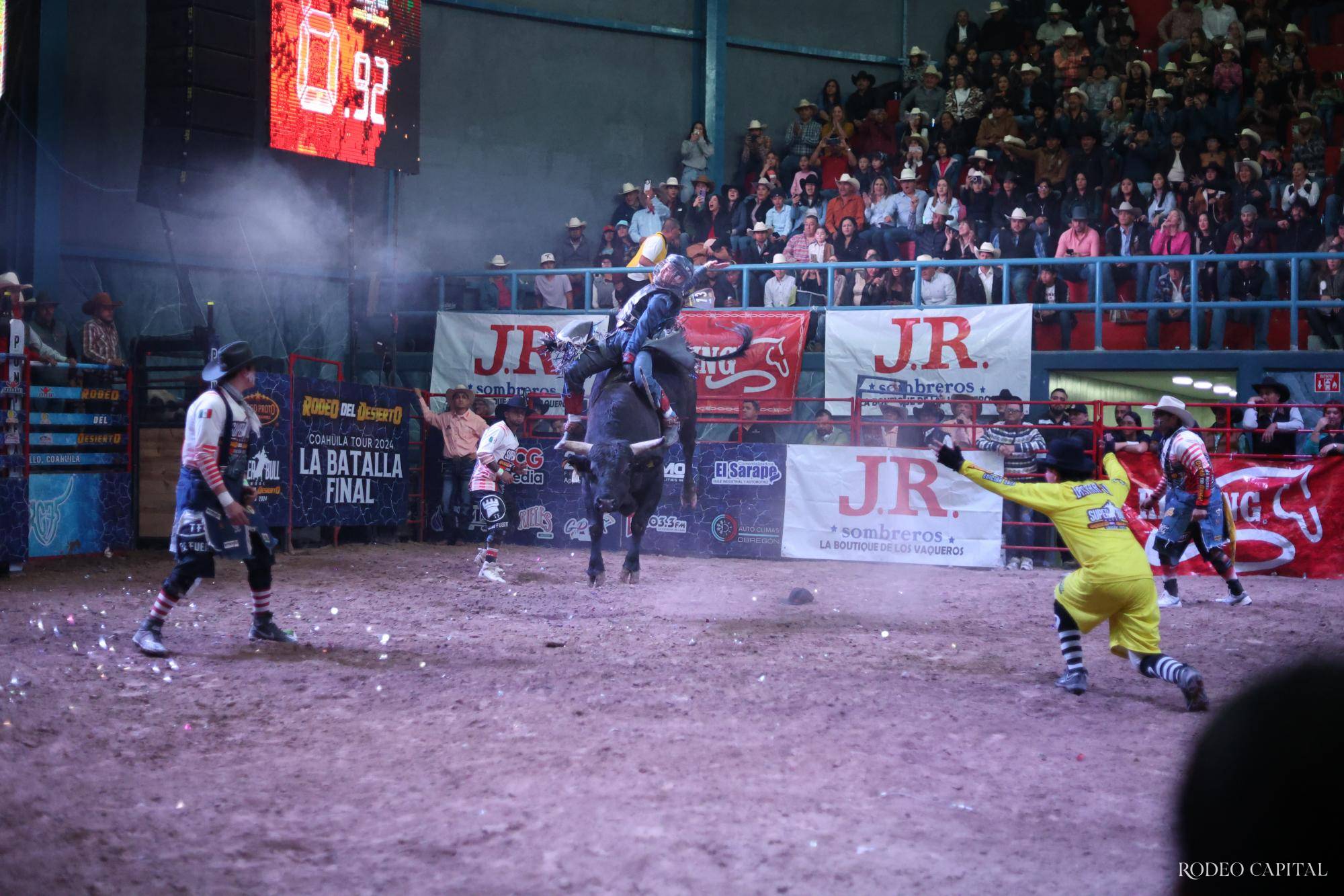 $!Rodeo del Desierto tiene campeón indiscutible: el regiomontano Edgar Salazar conquista a Catbird