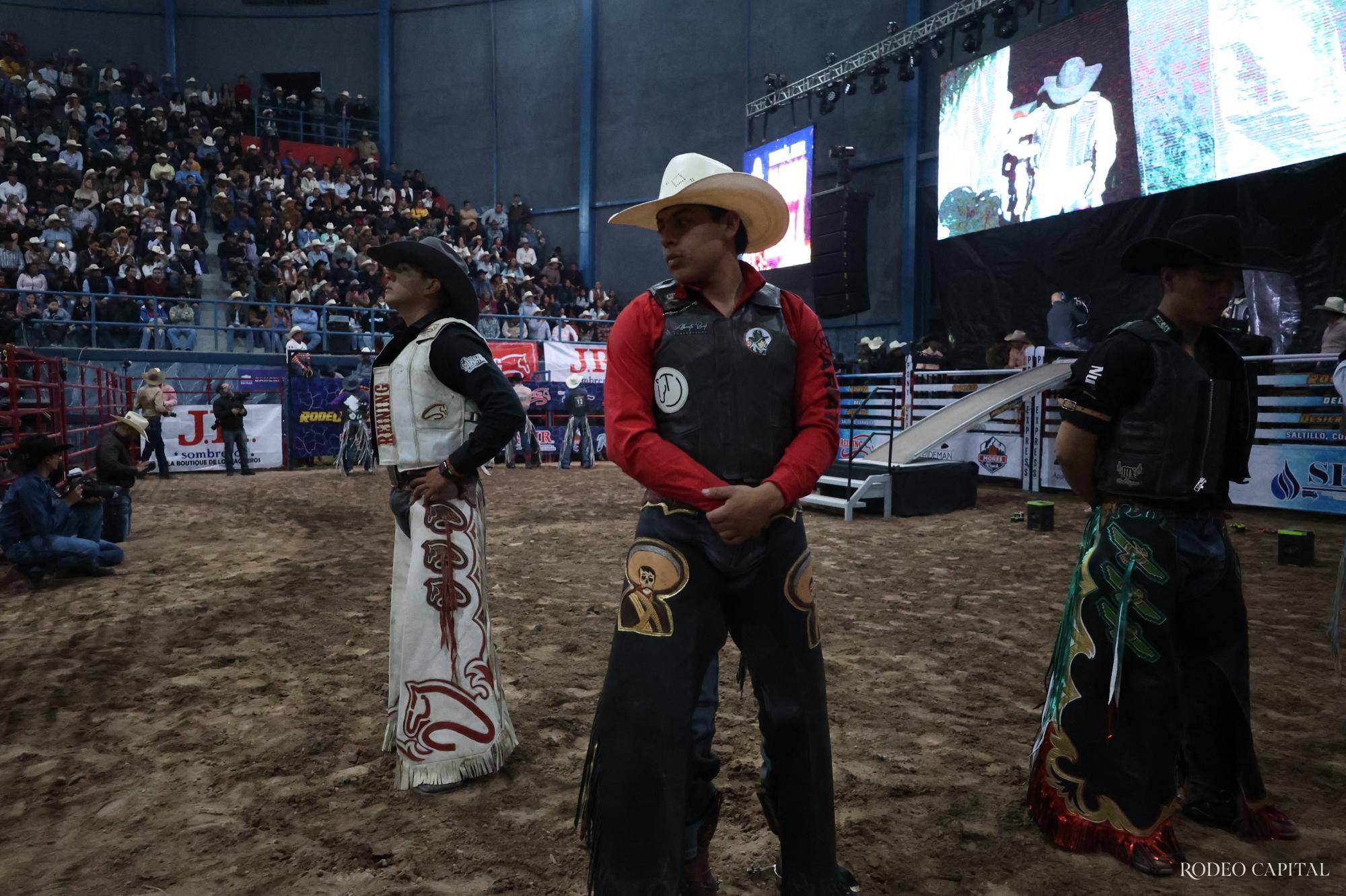 $!Rodeo del Desierto tiene campeón indiscutible: el regiomontano Edgar Salazar conquista a Catbird