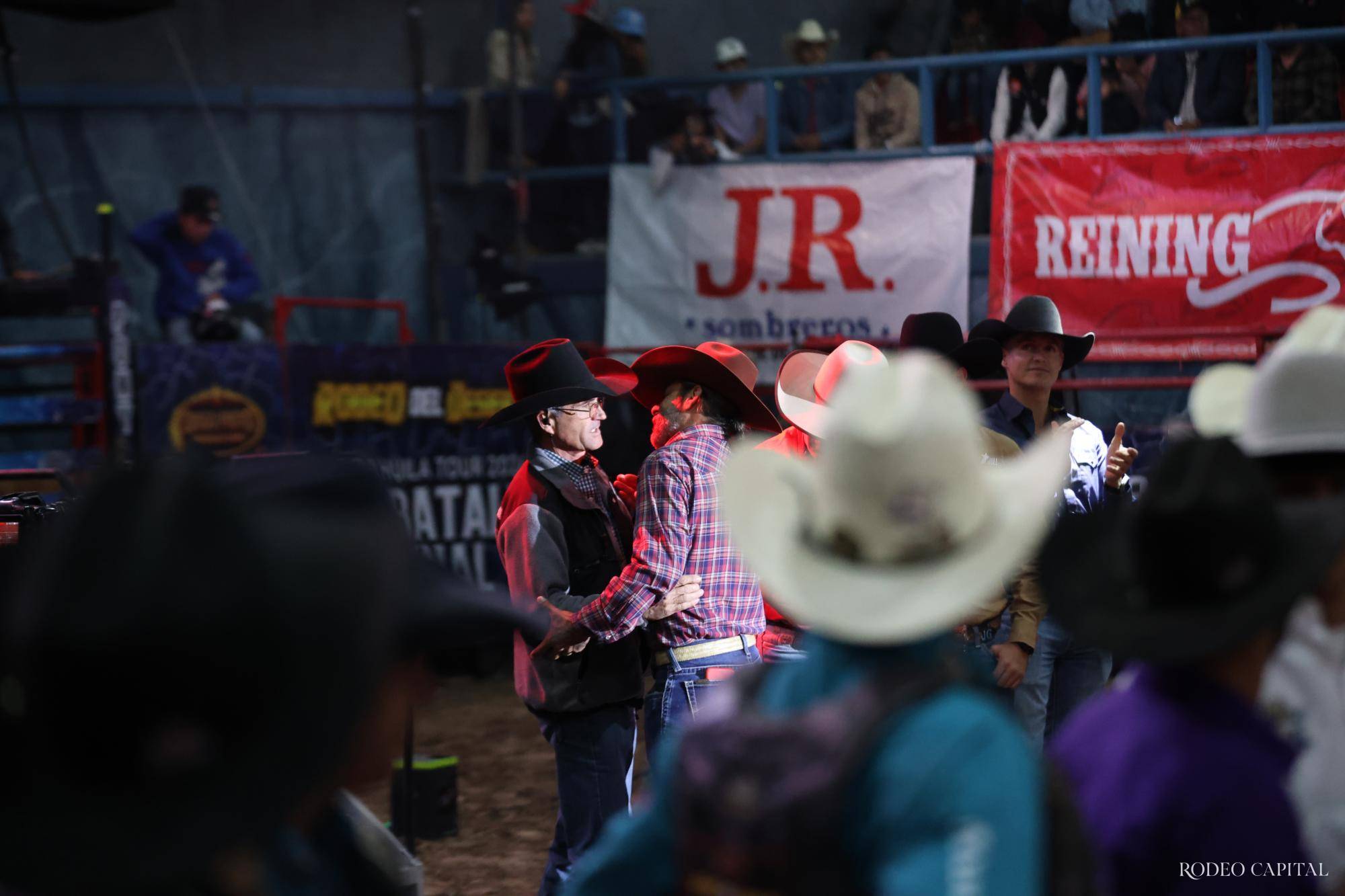 $!Rodeo del Desierto tiene campeón indiscutible: el regiomontano Edgar Salazar conquista a Catbird