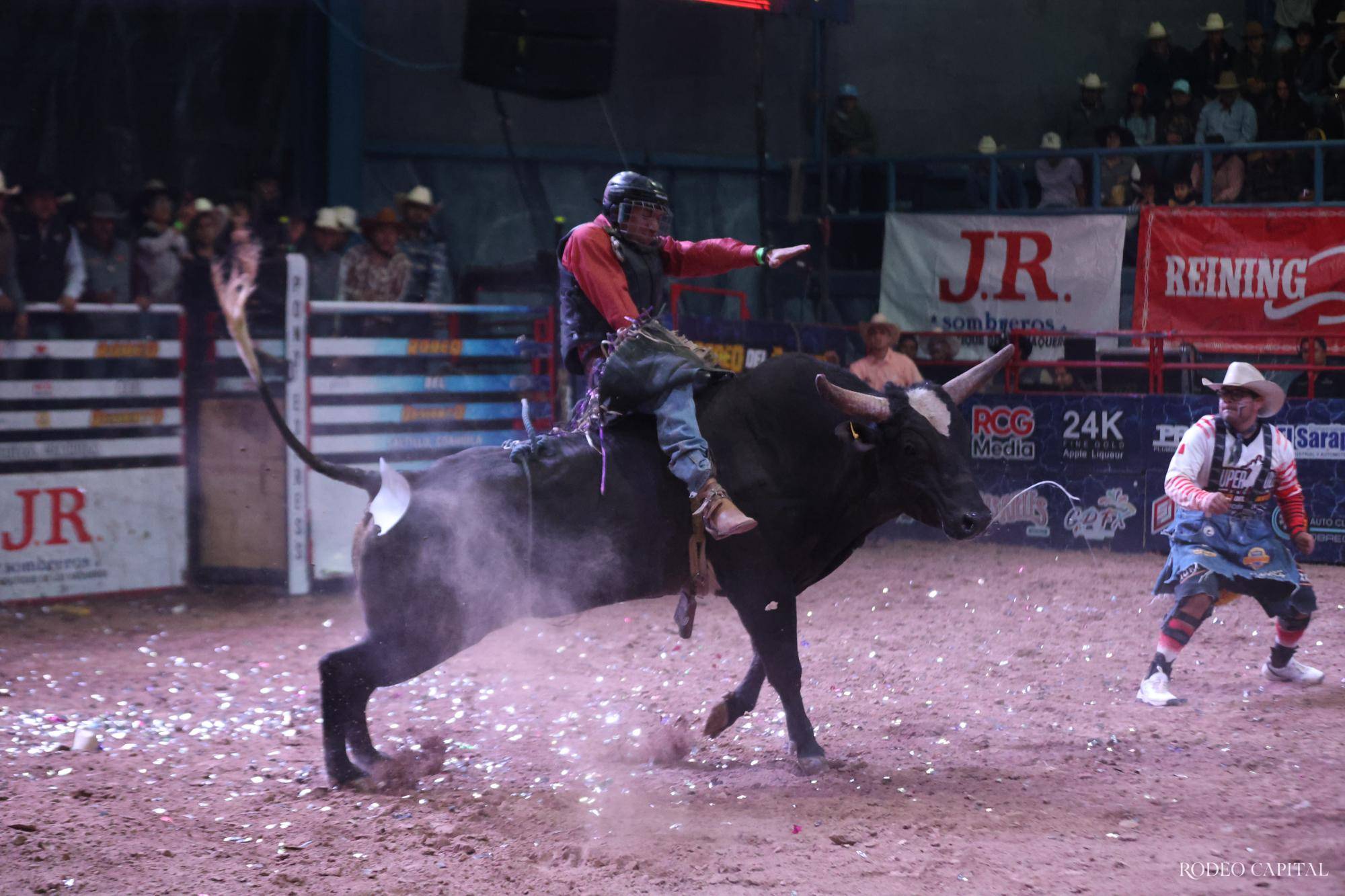 $!Rodeo del Desierto tiene campeón indiscutible: el regiomontano Edgar Salazar conquista a Catbird