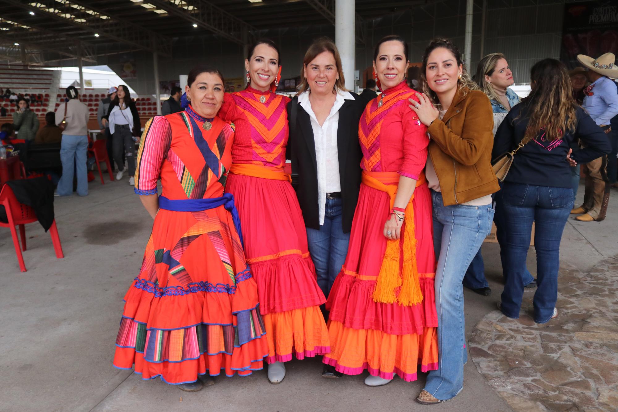 $!Nayeli Yeverino, Brenda Guajardo, Aracely Treviño, Adriana Guajardo y Laura Saucedo.