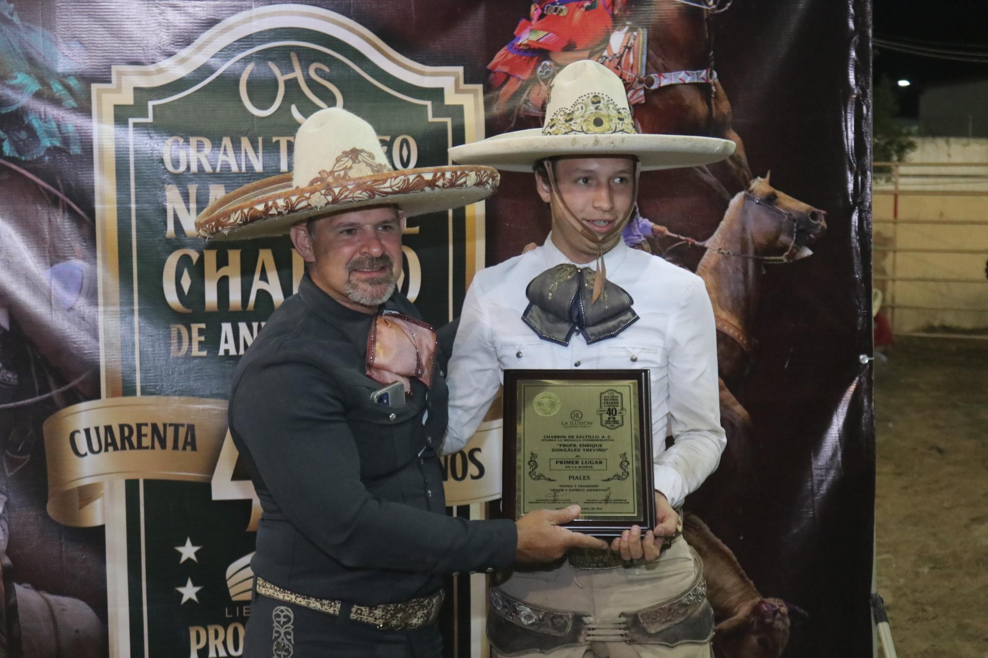 $!Campeón individual de Piales en el Lienzo, Sebastián Mijares.
