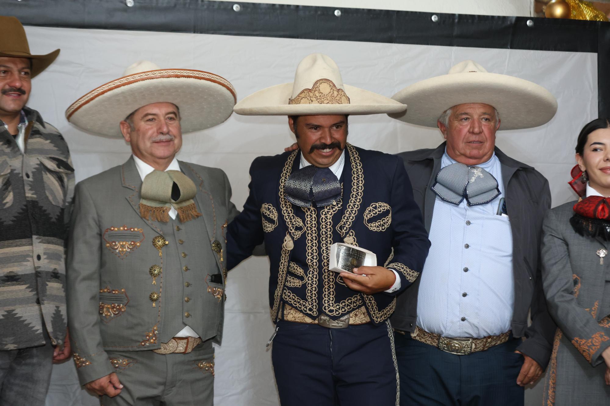 $!Unión de Asociaciones de Charros del Estado de Coahuila cierra el año con reconocimientos y una gran fiesta