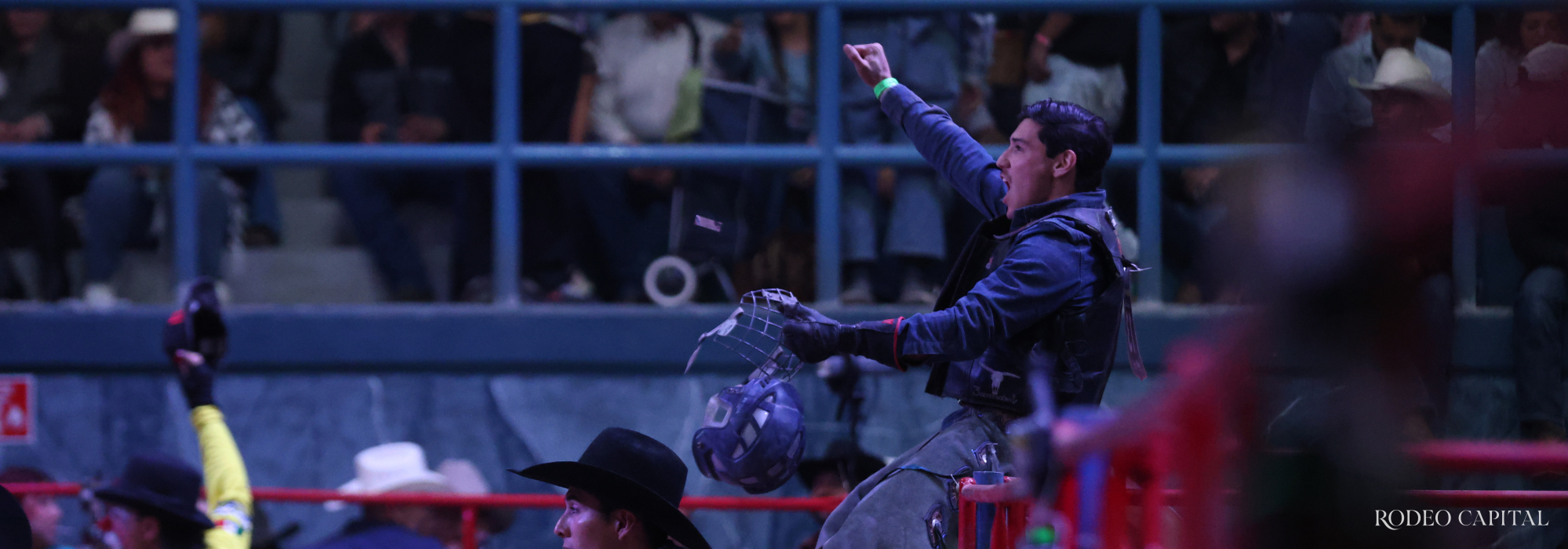 Rodeo del Desierto tiene campeón indiscutible: el regiomontano Edgar Salazar conquista a Catbird