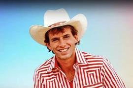 Lane Frost murió a causa de las heridas sufridas, a los 25 años.