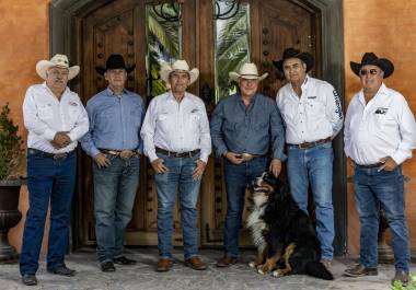 Parte del Comité Organizador del Festival de Rodeo Saltillo: (de izquierda a derecha) Francisco Rebonato, Florentino Garza, Manuel Jiménez Flores, Jesús María Ramón, Amando Aguirre y Pacheli Ramos.