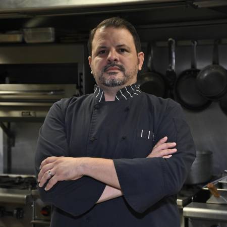 Jesús Roberto Navarro, un chef que transporta la cultura del asado por todo el país