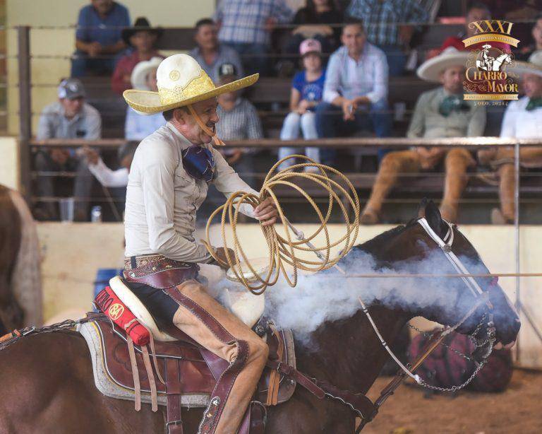 $!Juan Soltero Curiel pialó por Rancho El Pitayo, en Querétaro.