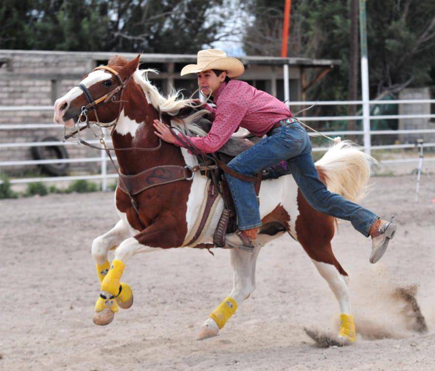 $!Leonel de la Cruz primer lugar en la segunda ronda de amarre de chiva juvenil menor.