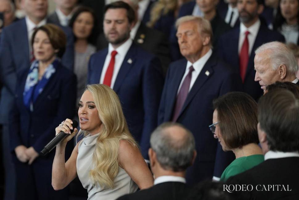 $!Cantantes de country se unen en histórica ceremonia de Trump