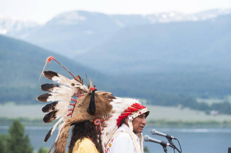 $!Arvol Caballo de Mira, el líder espiritual del pueblo lakota, dedicó un emotivo discurso durante la ceremonia en la que se dio a conocer el nombre del bisonte blanco.